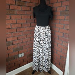 NWT Styleword Maxi Dress w/pockets,   Women's size M